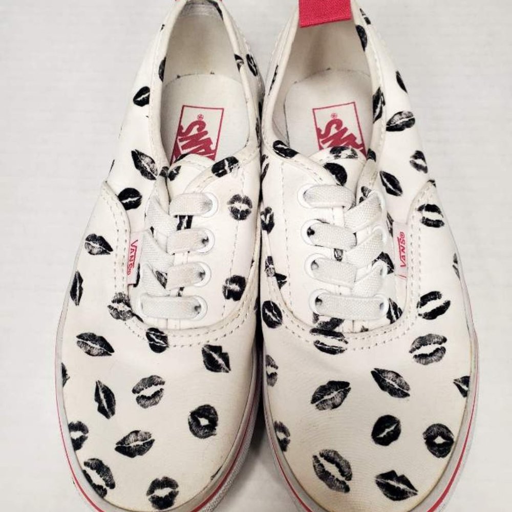 Vans Kids Authentic Core Shoes, Lip Print White, Size 1